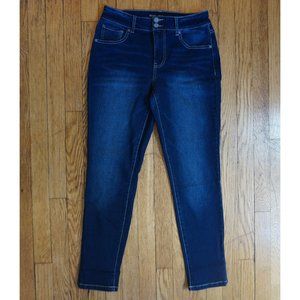 BRAND NEW Maurices high rise crop jeans sz 4
